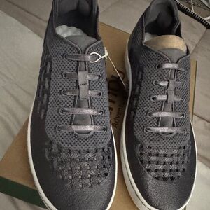 Jambu Lilac slip-on sneakers- Size 9